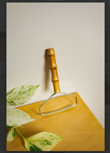 Load image into Gallery viewer, Bamboo Lint Remover
